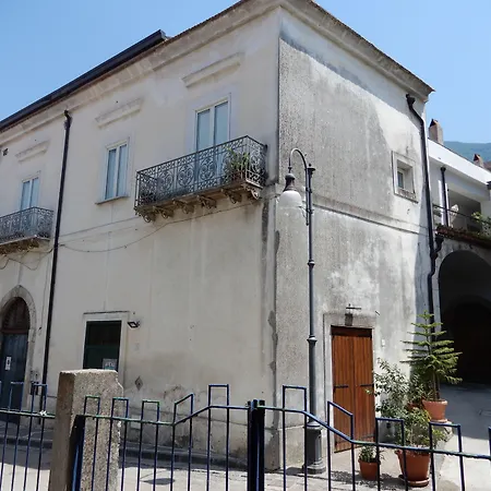 Palazzo Riccardi Aparthotel Solopaca